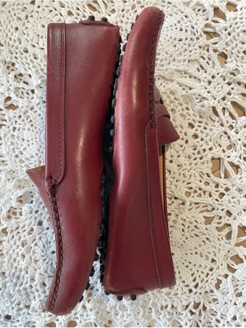 Tod's Women's Red Leather Loafer Slip-On Rubber Sole Shoes Size 7 - Picture 4 of 13